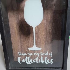 Decritive wall ornament for wine corks